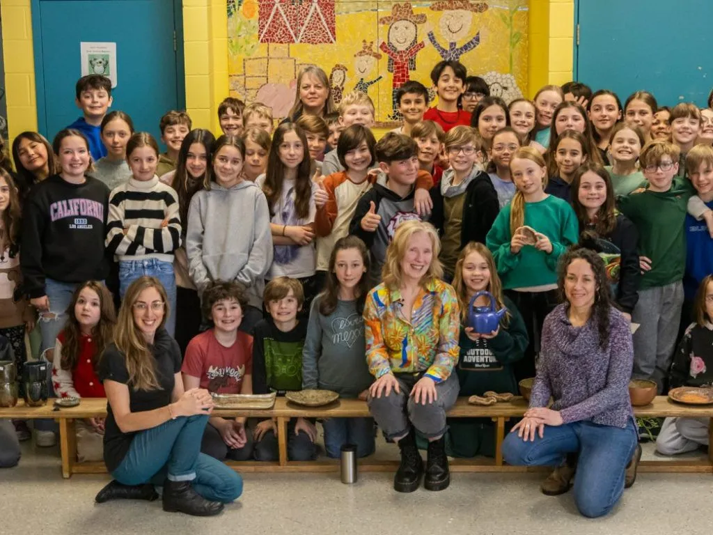 des élèves lors d'un atelier à l'école